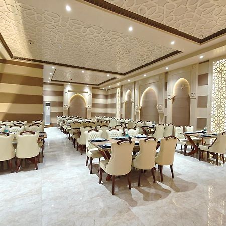 The S Crown Somnath Hotel Ngoại thất bức ảnh